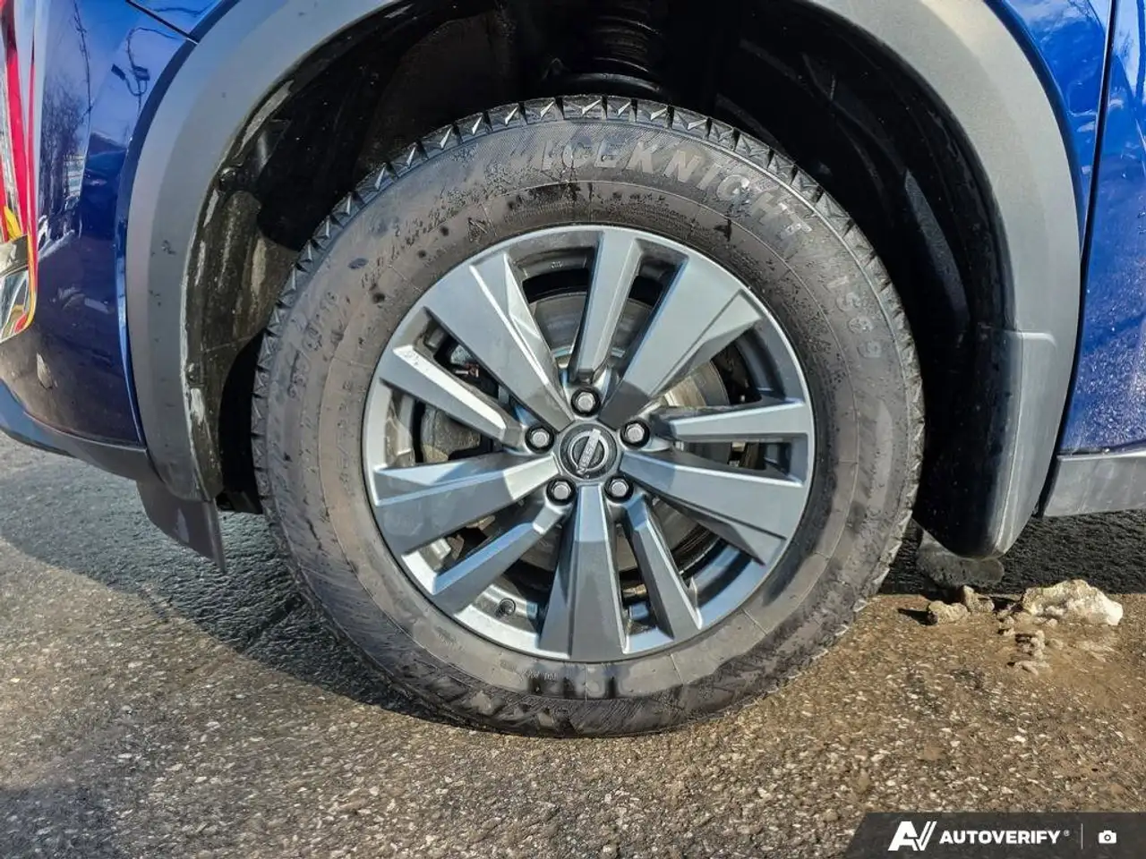 Nissan Pathfinder снимка Nissan Pathfinder