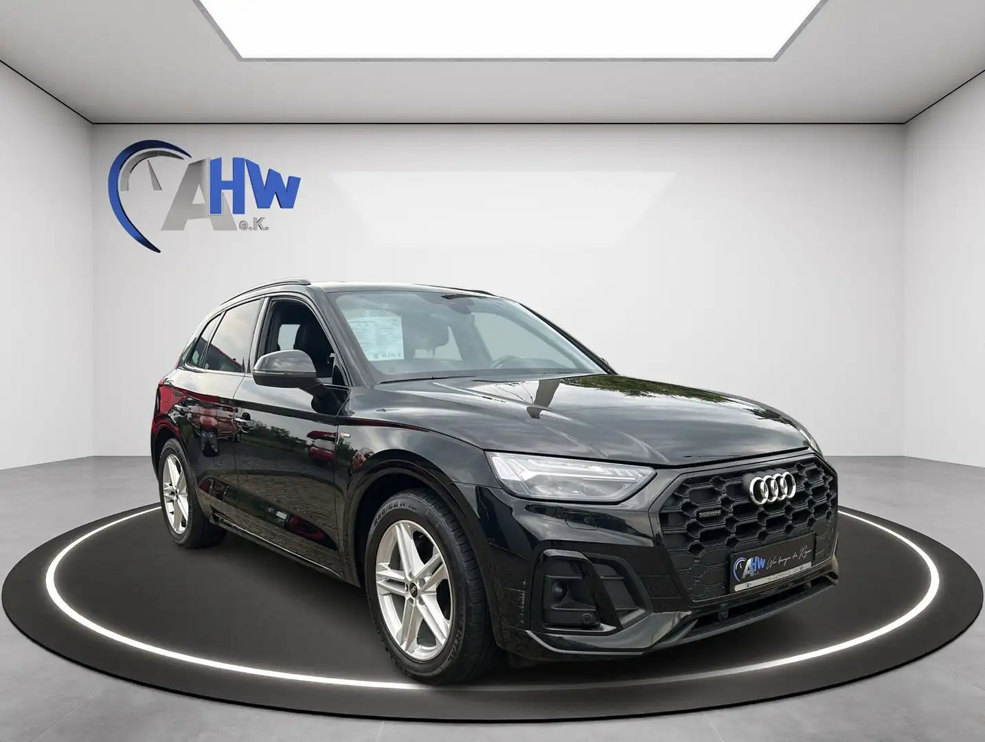 Audi Q5 40 TDI quattro S-Line Schwarz - 2