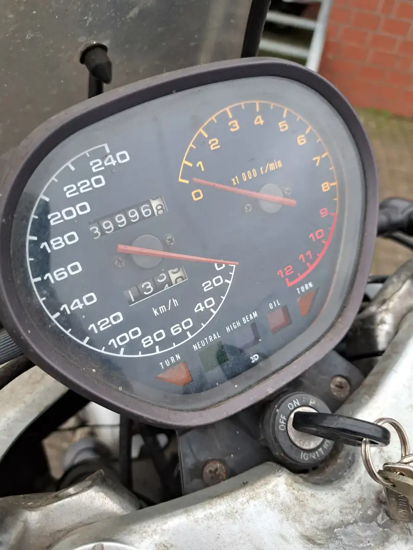 Suzuki GSX 1100 Katana Plateado - 2