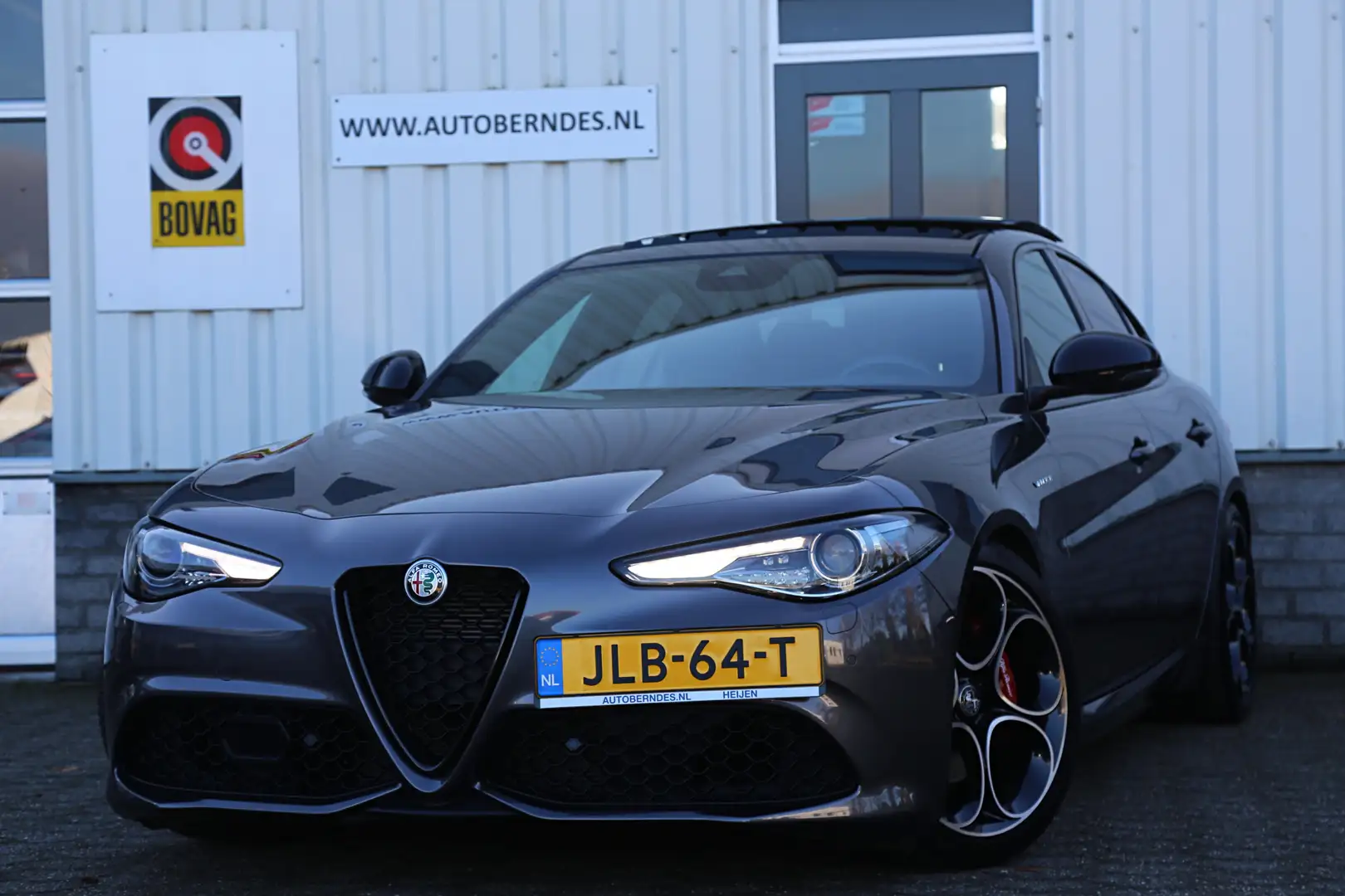 Alfa Romeo Giulia 2.0 T 280PK Veloce AWD Aut.*Perfect Alfa Onderh.*1 Grijs - 1