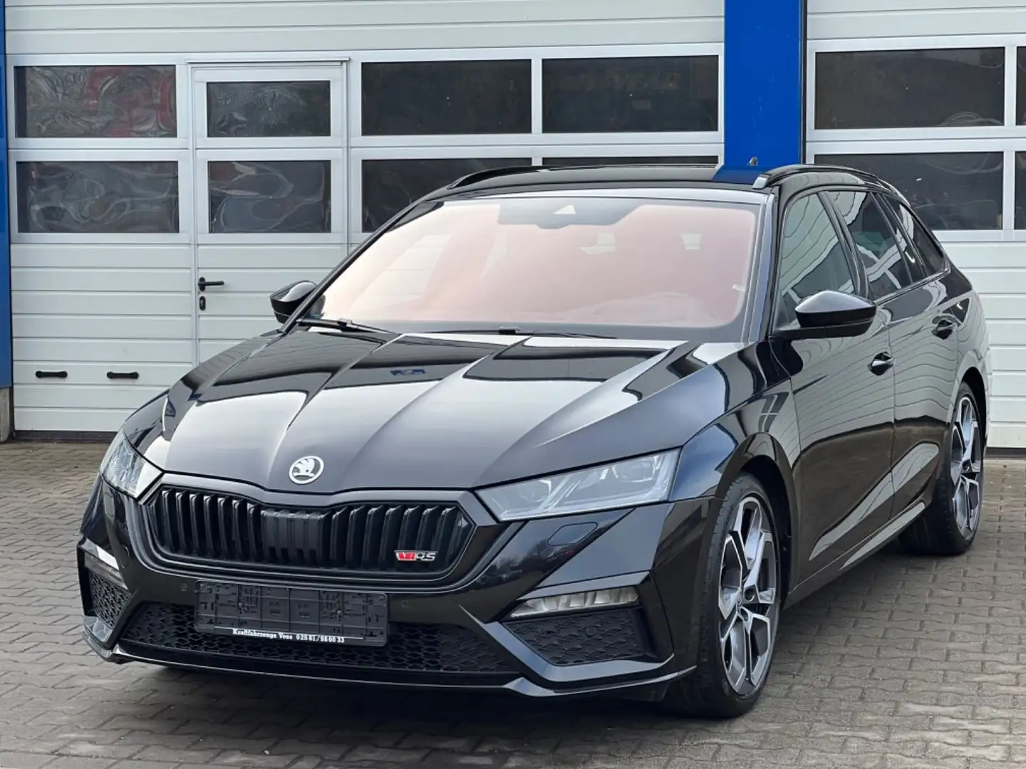 Skoda Octavia Combi RS 2.0TDI "MATRIX/AHK/ACC/VIRTUAL" Schwarz - 2