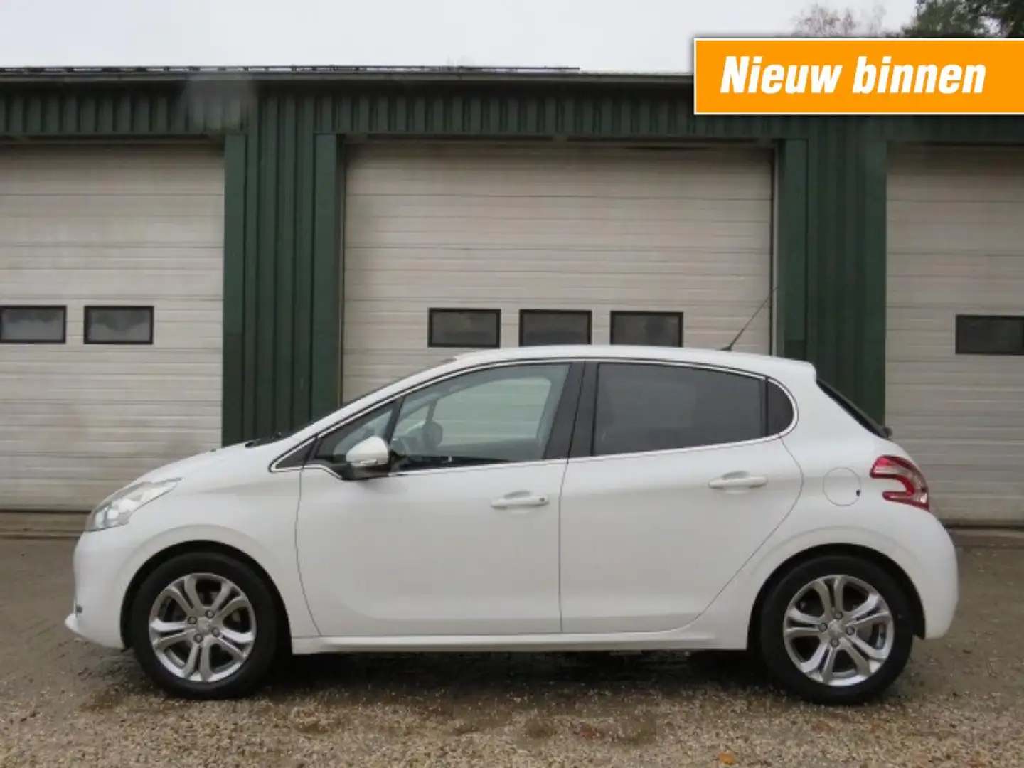 Peugeot 208 1.2 VTI ALLURE Blanc - 1