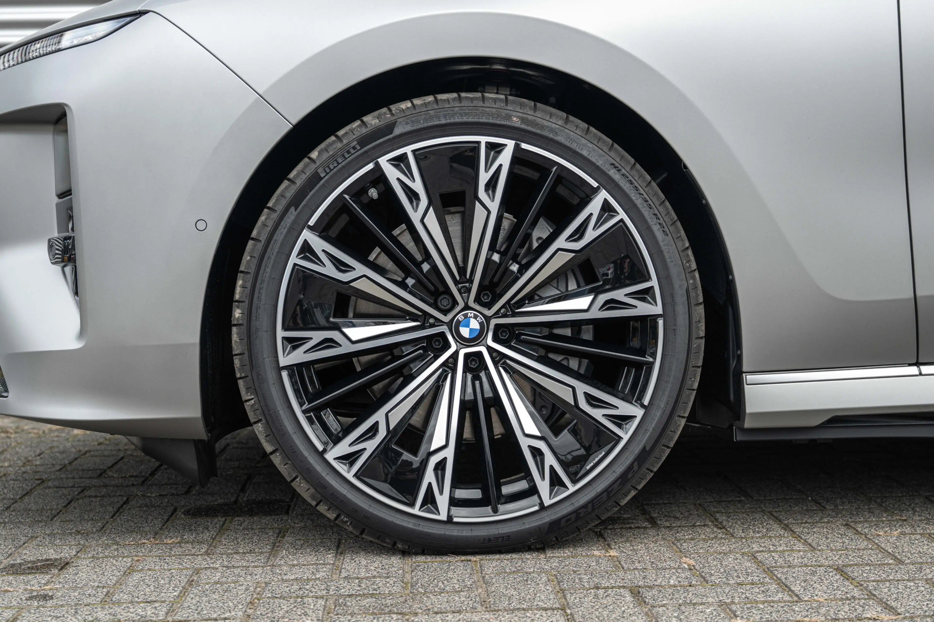 BMW i7 50 xDrive / Panoramadak Sky Lounge / Trekhaak  / B — photo 13