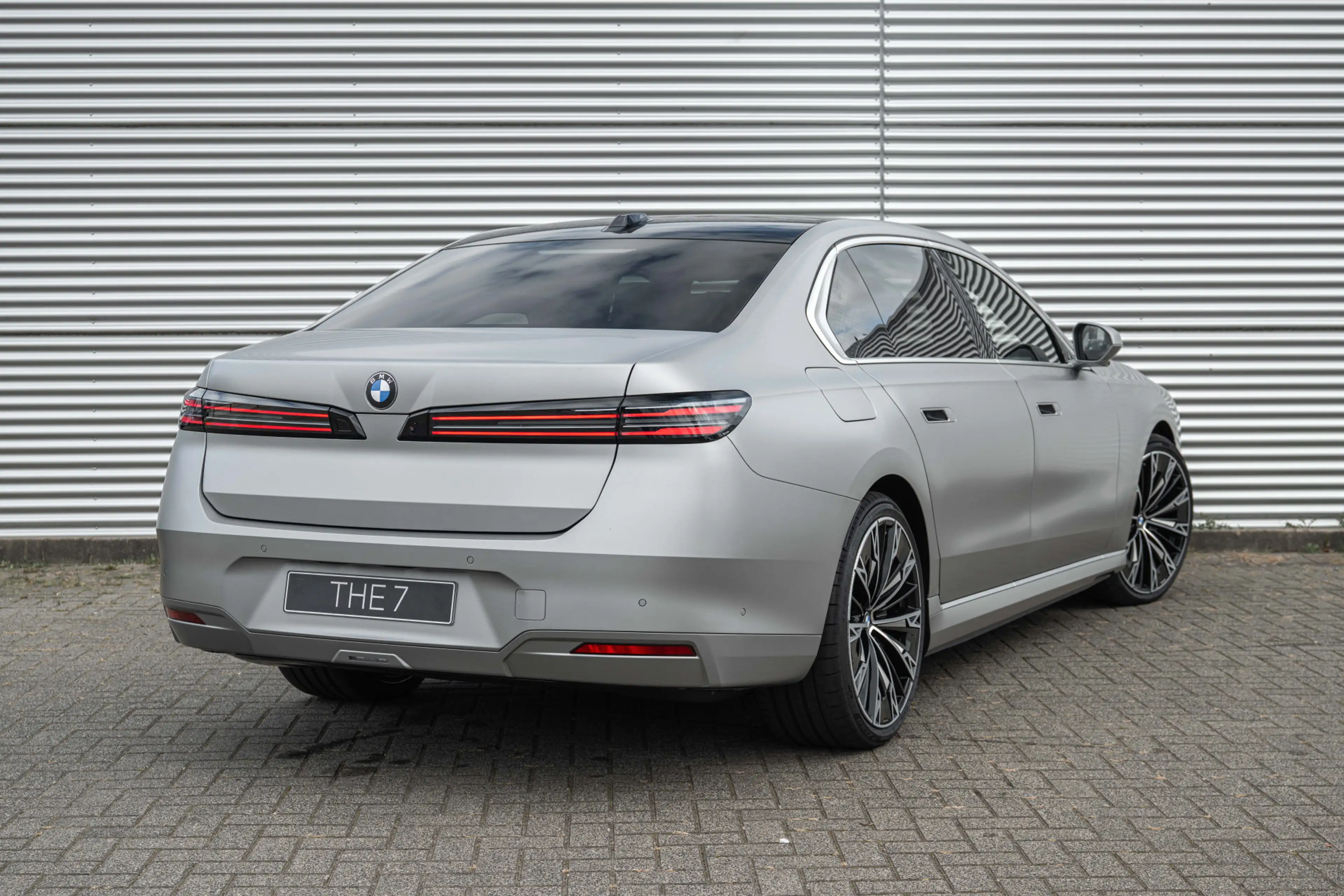 BMW i7 50 xDrive / Panoramadak Sky Lounge / Trekhaak  / B — photo 2