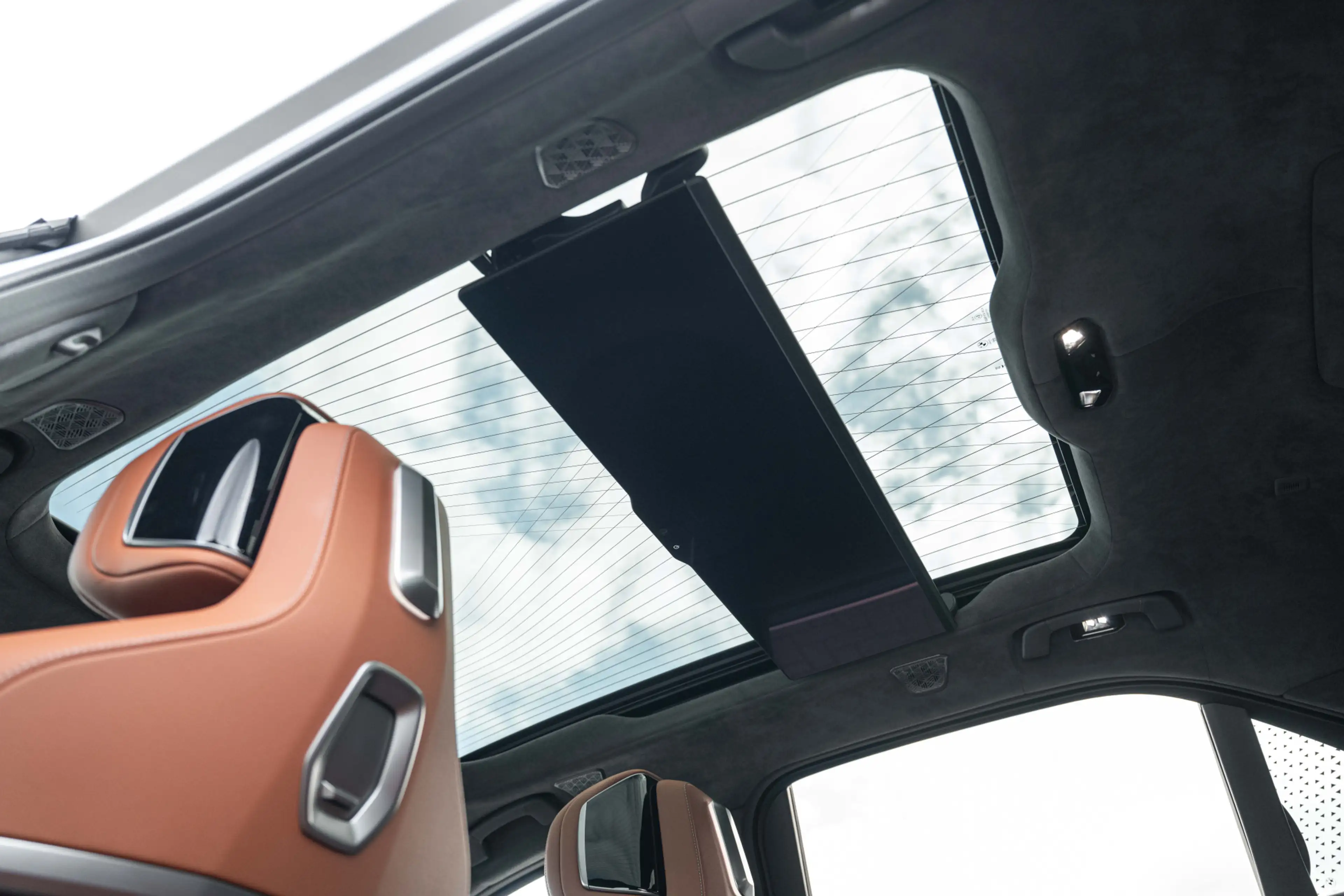 BMW i7 50 xDrive / Panoramadak Sky Lounge / Trekhaak  / B — photo 9