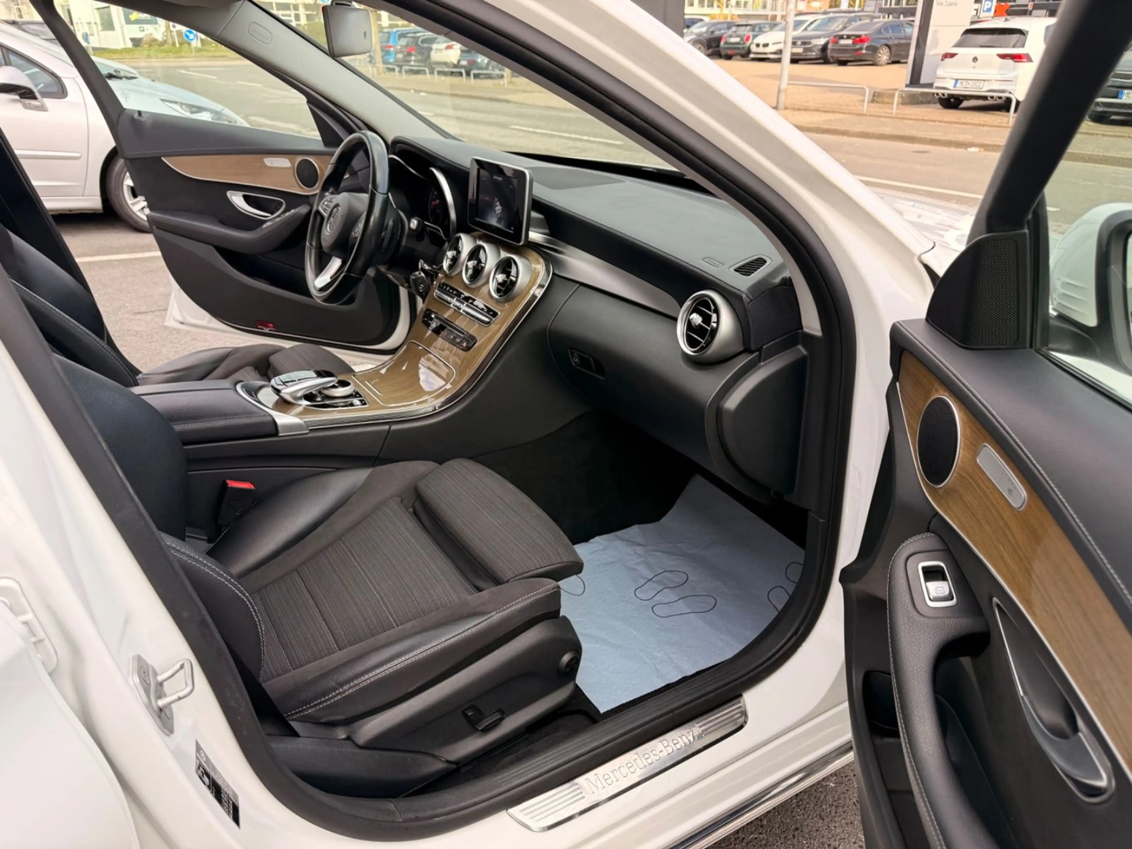 Mercedes-Benz C 250 d 7G-Tronic 2.HAND*LED*LEDER*NAVI*360KAM* — photo 14