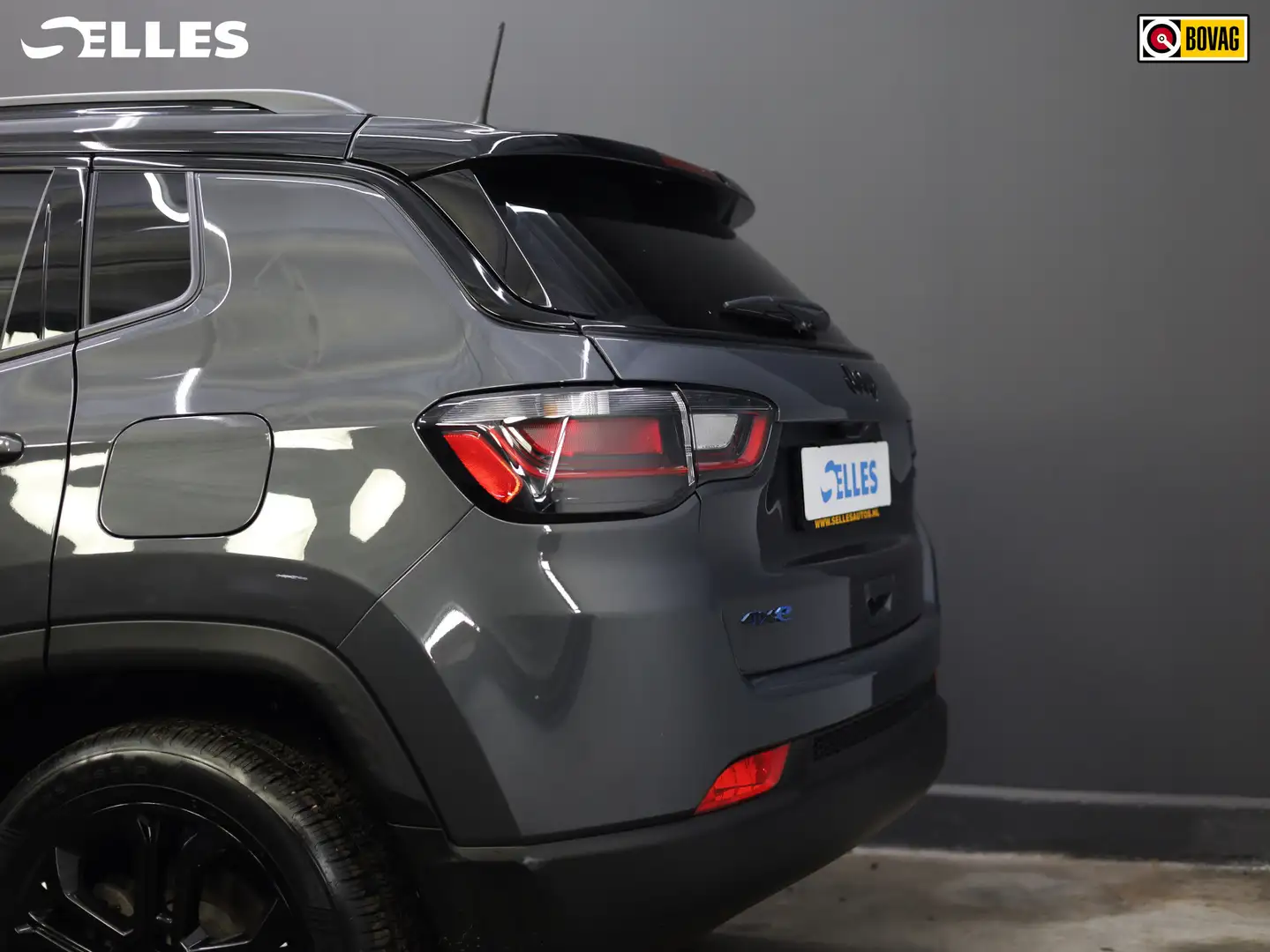 Jeep Compass 4xe 240 Plug-in Hybrid Electric Upland Stoel-/stuu Grijs - 2