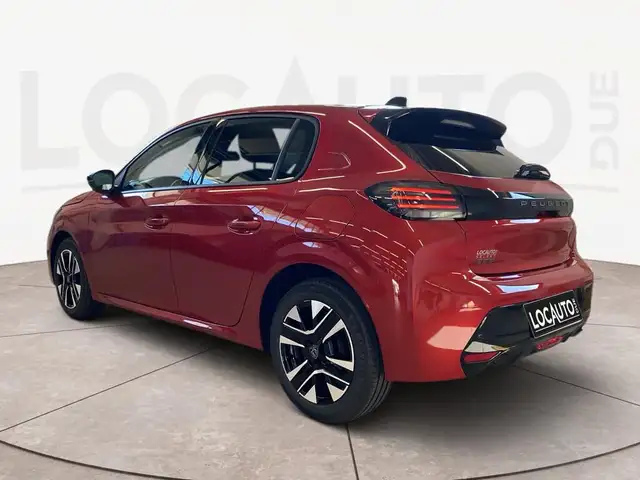 Peugeot 208 view 5