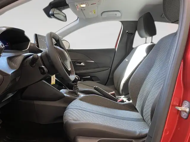 Peugeot 208 view 7