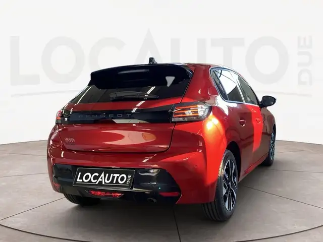 Peugeot 208 view 4