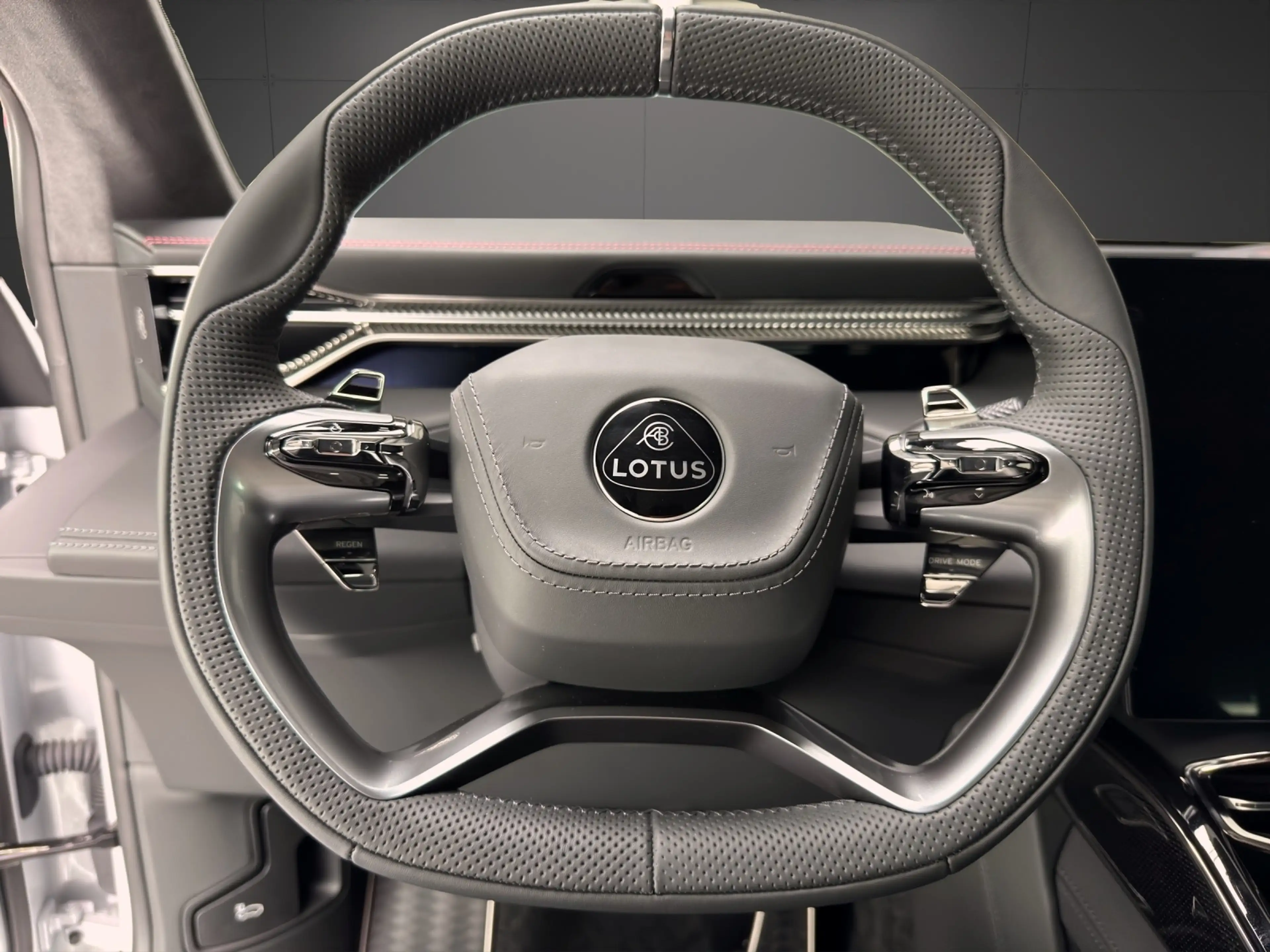Lotus Eletre 600 GT SE *Lotus Leipzig* — photo 10