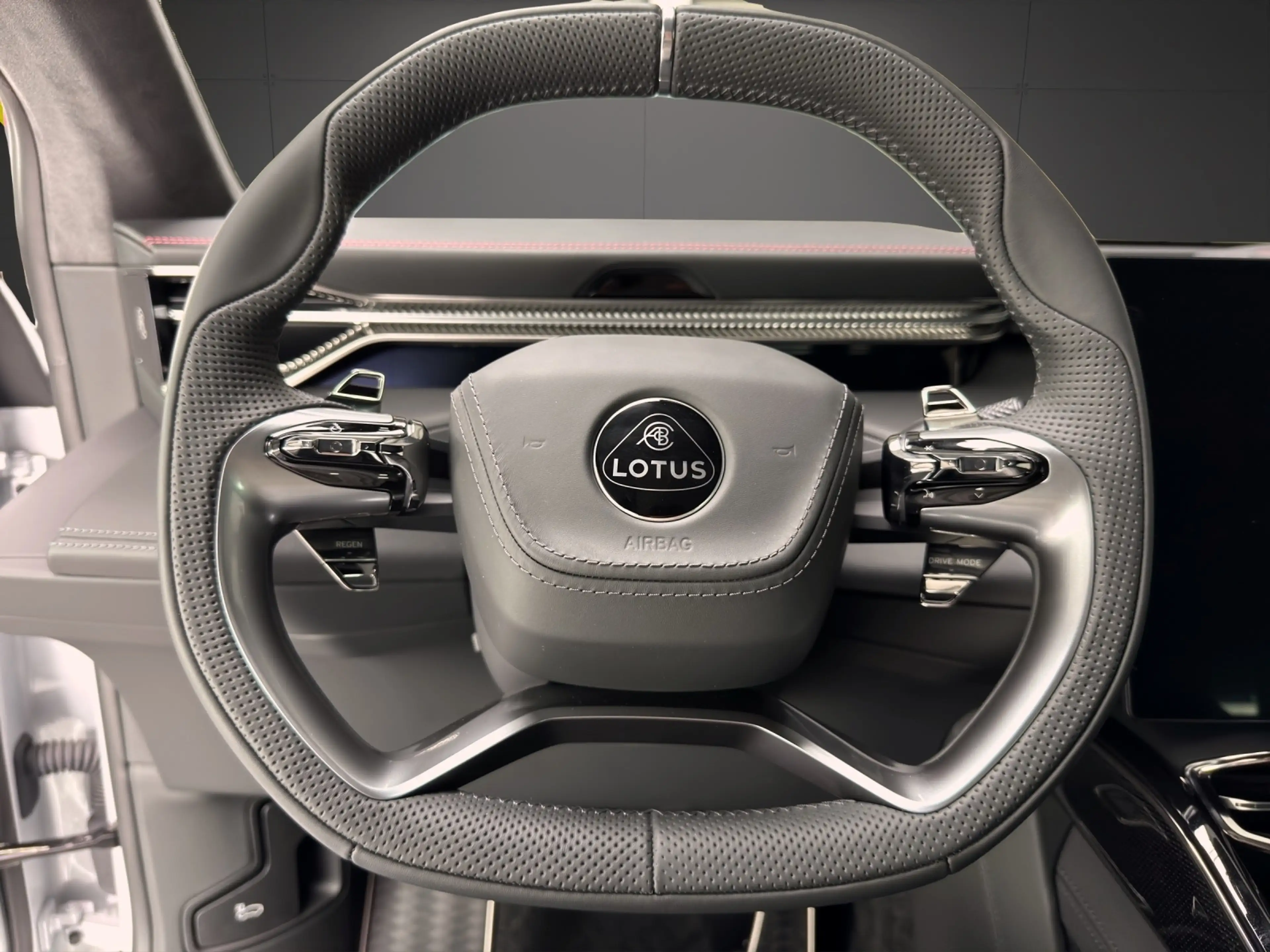 Lotus Eletre 600 GT SE *Lotus Leipzig* — photo 8