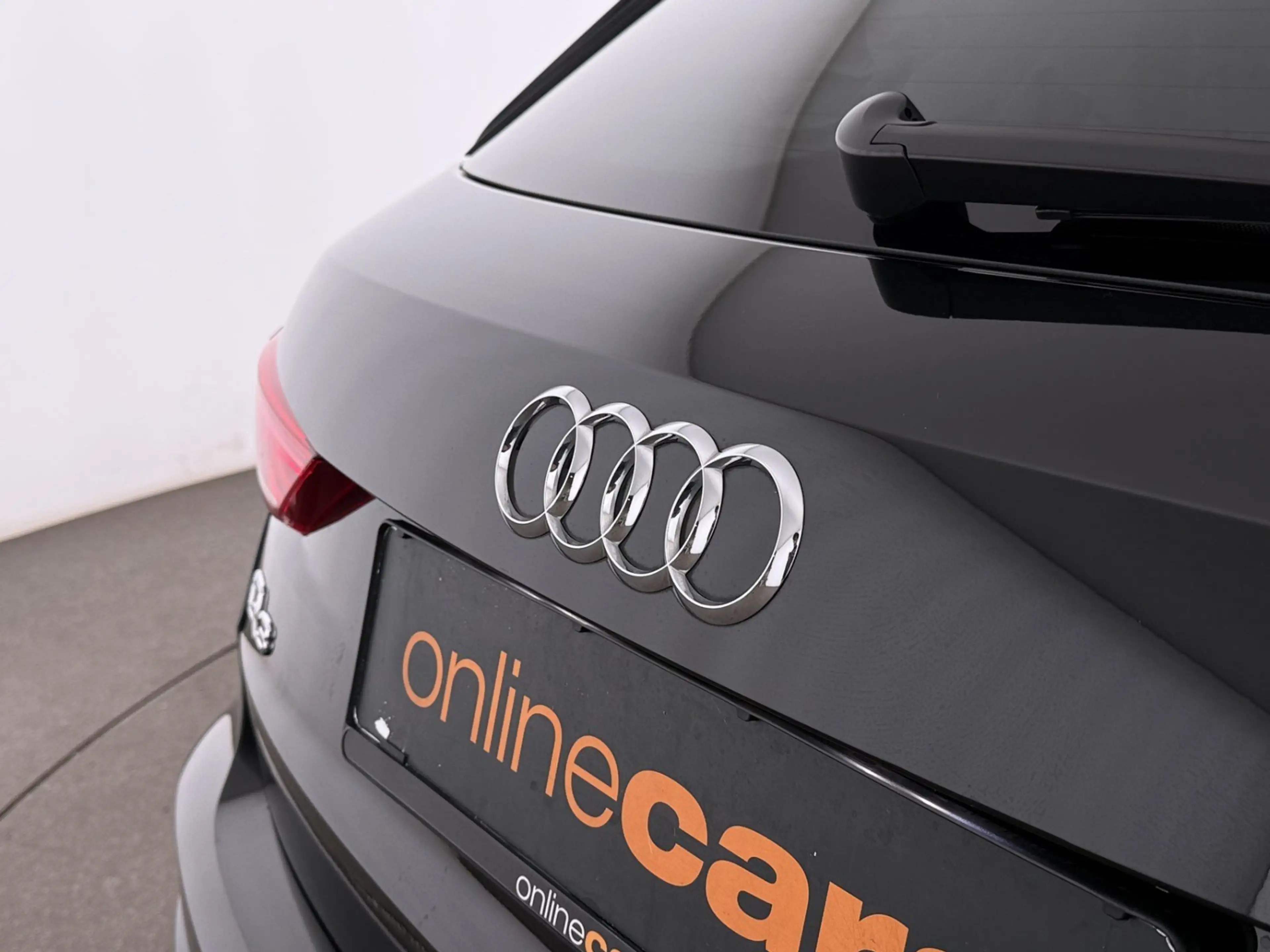Audi Q3 35 TFSI advanced Aut LED SKY RADAR NAVI R-CAM — photo 10