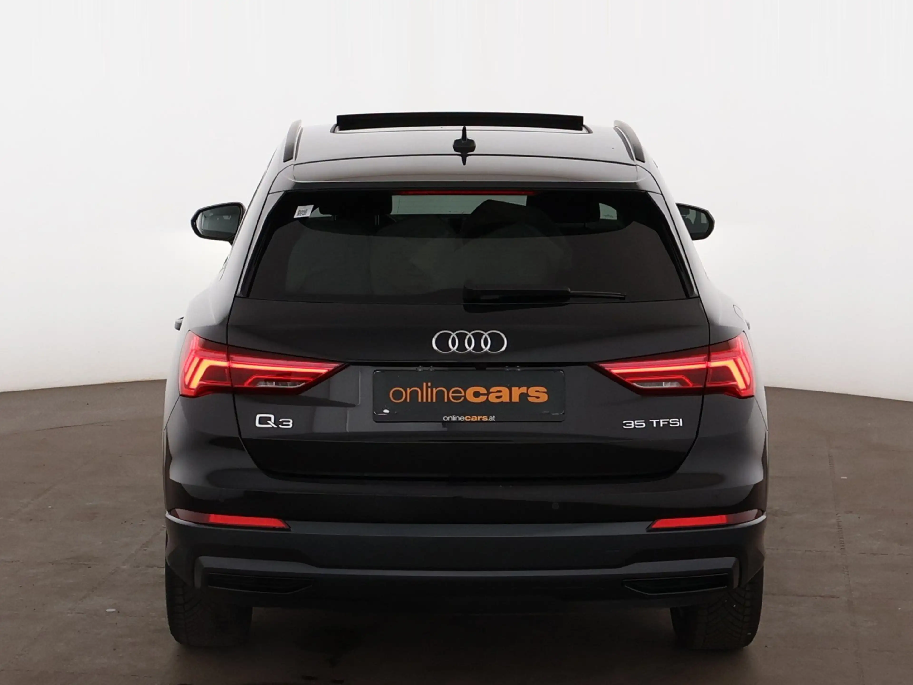 Audi Q3 35 TFSI advanced Aut LED SKY RADAR NAVI R-CAM — photo 7