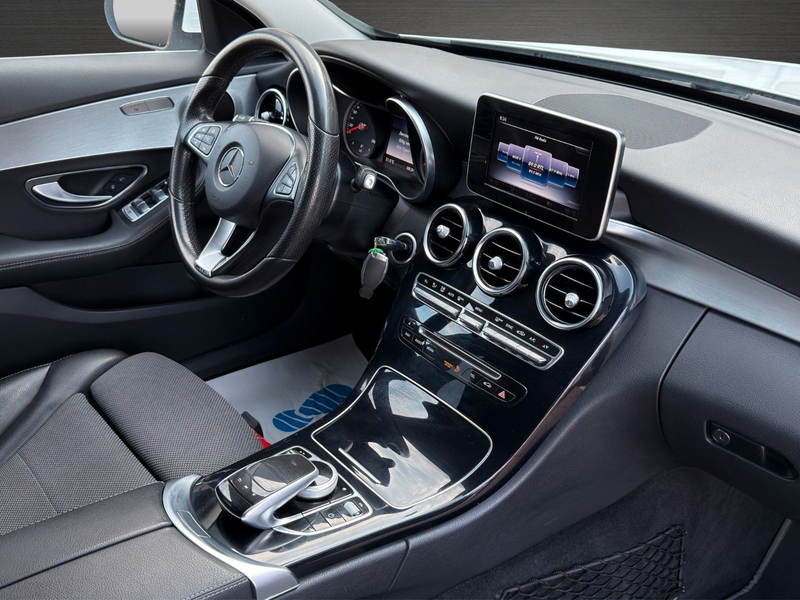 Mercedes-Benz C 220 d T LED SHZ Kamera PDC AHK Klima Tempomat — photo 15