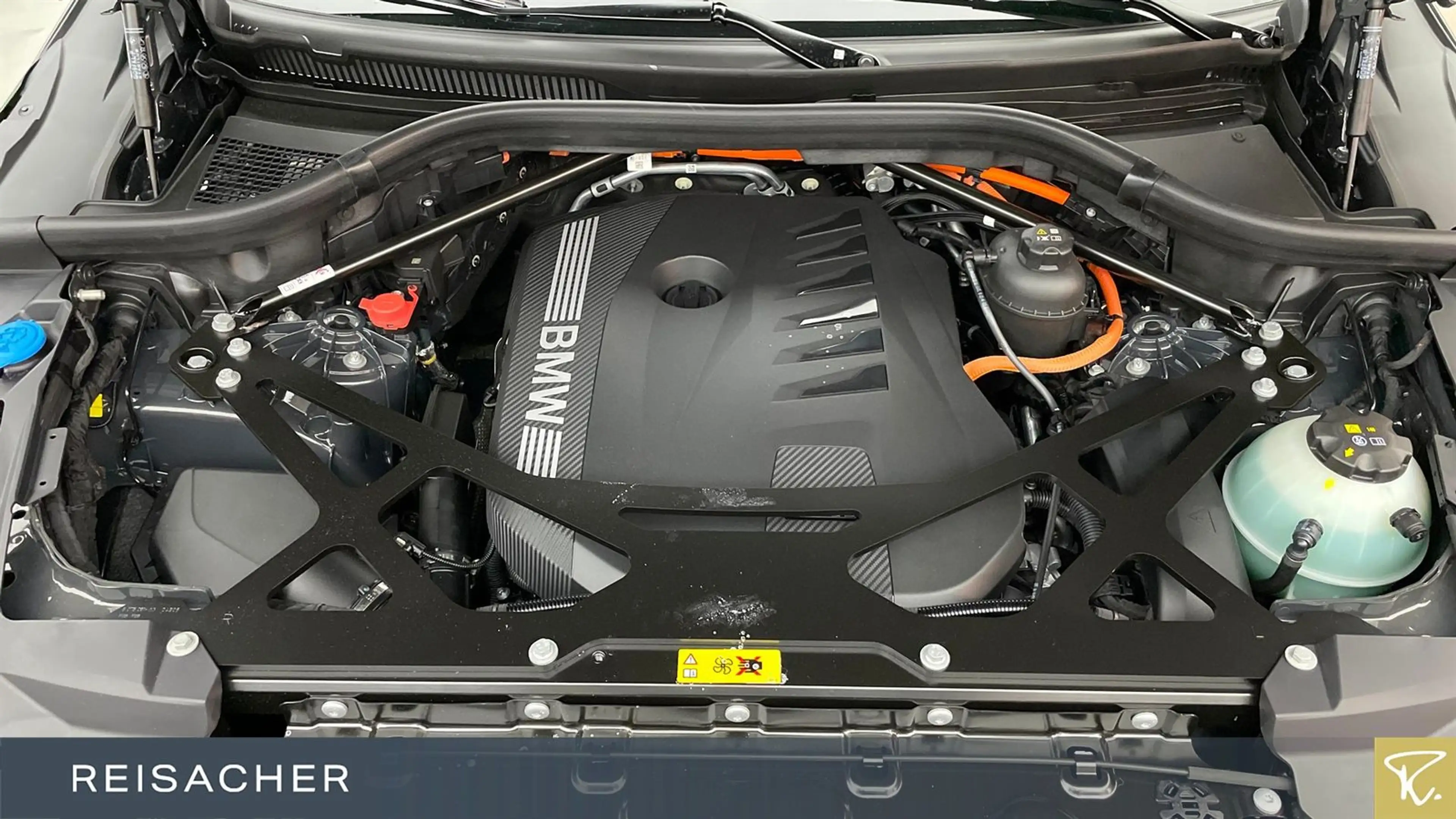 BMW XM 50e Laden AC Ladekabel Sitzbelüftung DAB — photo 7