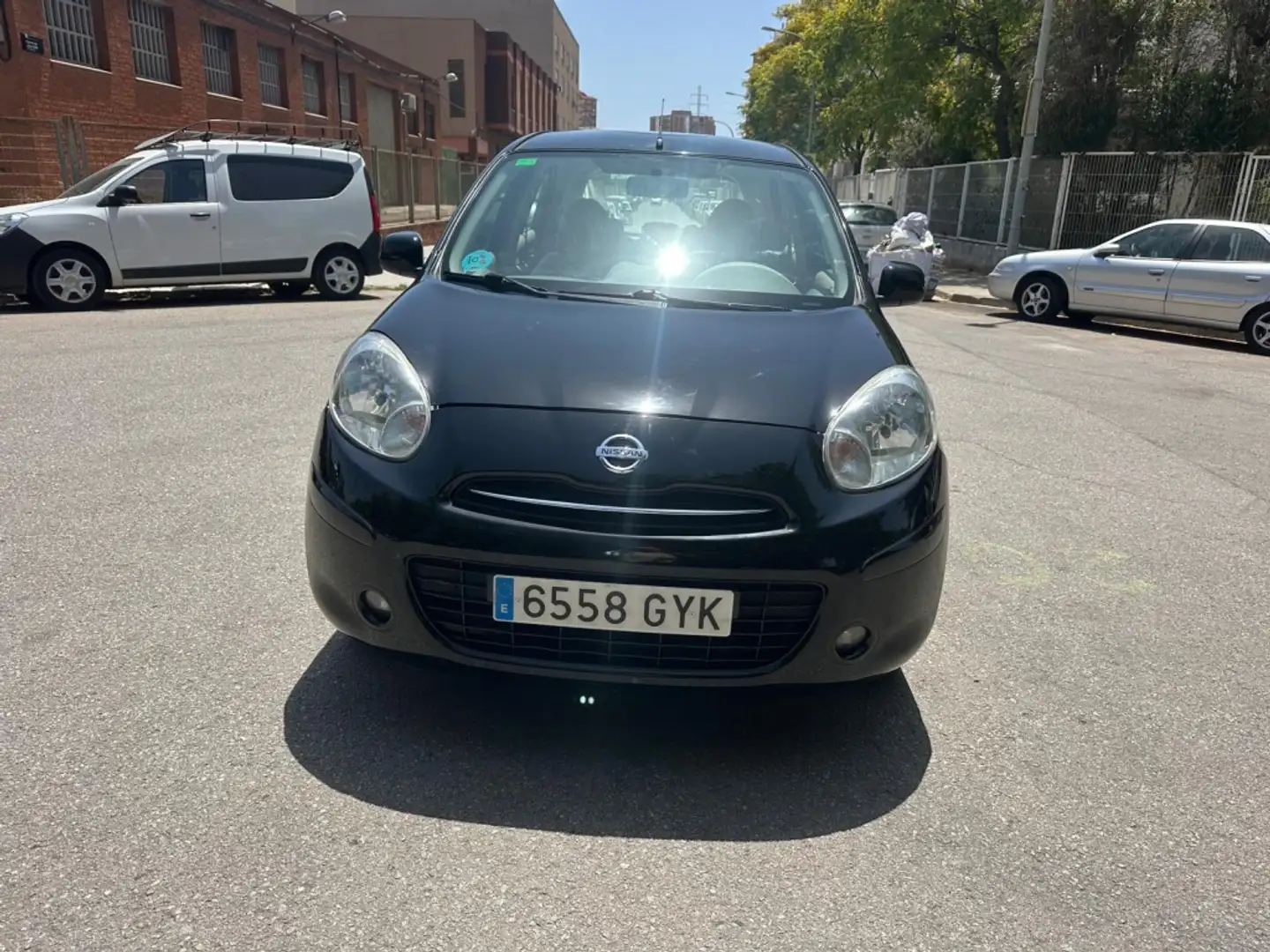 Nissan Micra 1.2 Tekna CVT Noir - 2
