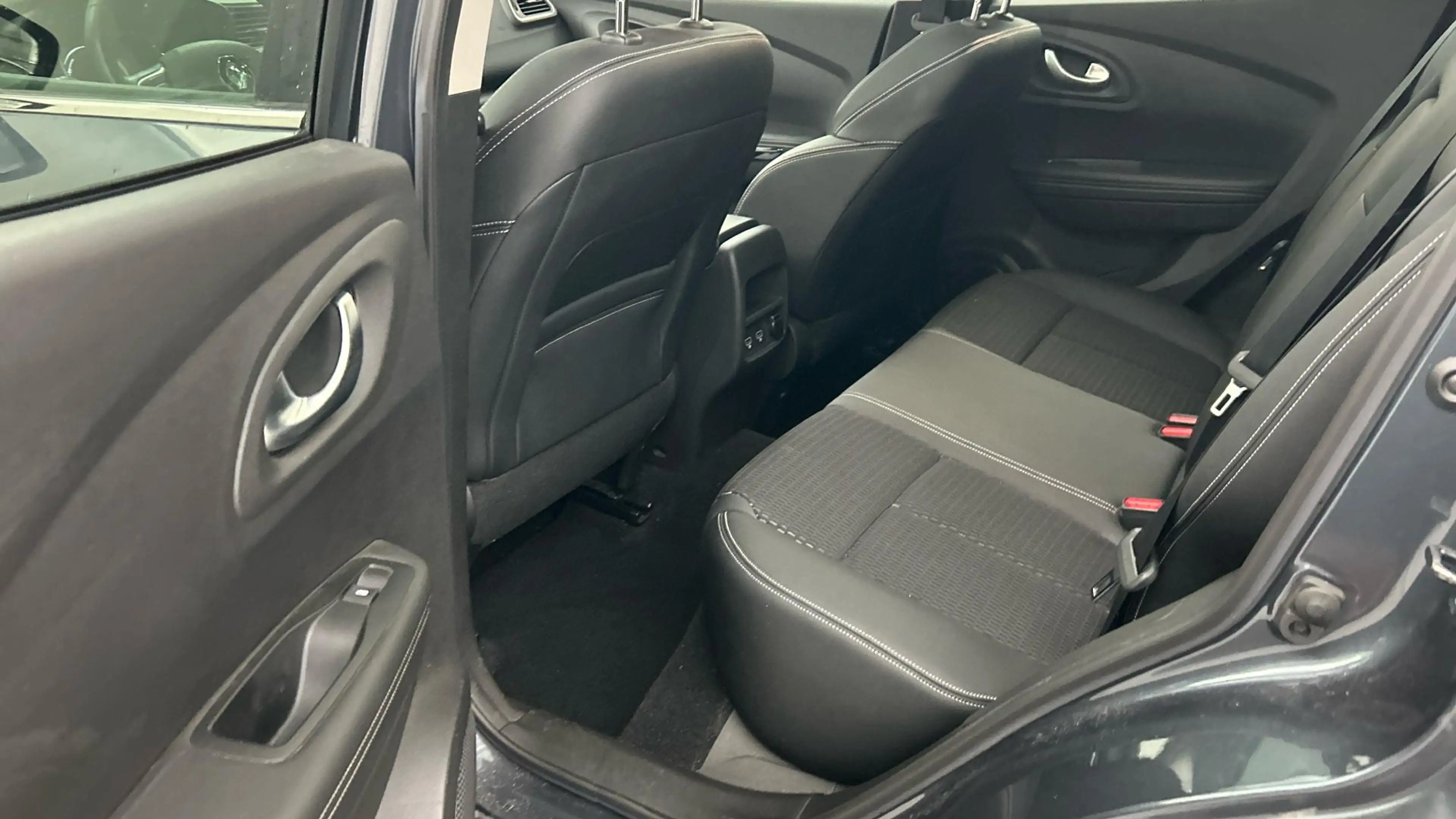 Renault Kadjar 1.3 TCe Limited — photo 13