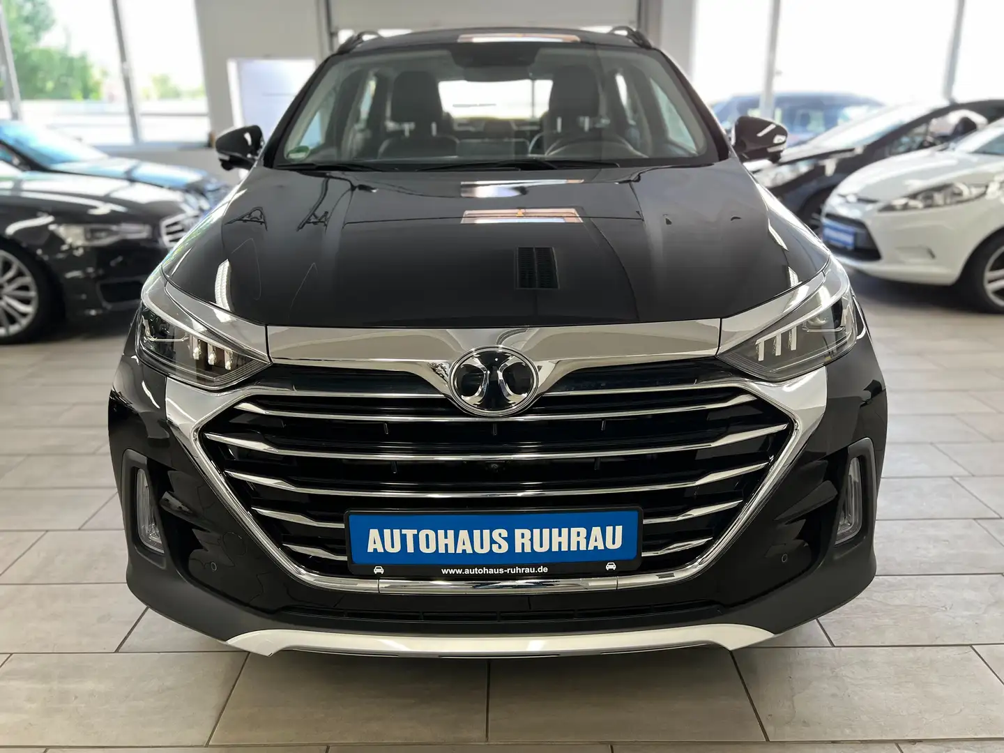BAIC Senova X55 Beijing X55 Luxury mit Anhängerkupplung Чорний - 2