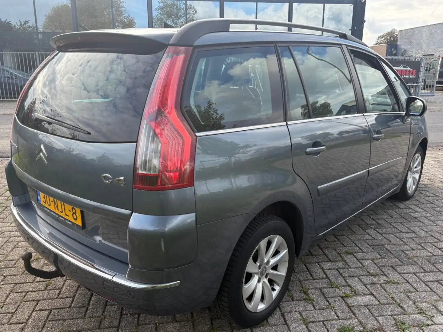 Citroen C4 1.6 THP EXCL 7 persoons / automaat Grijs - 2