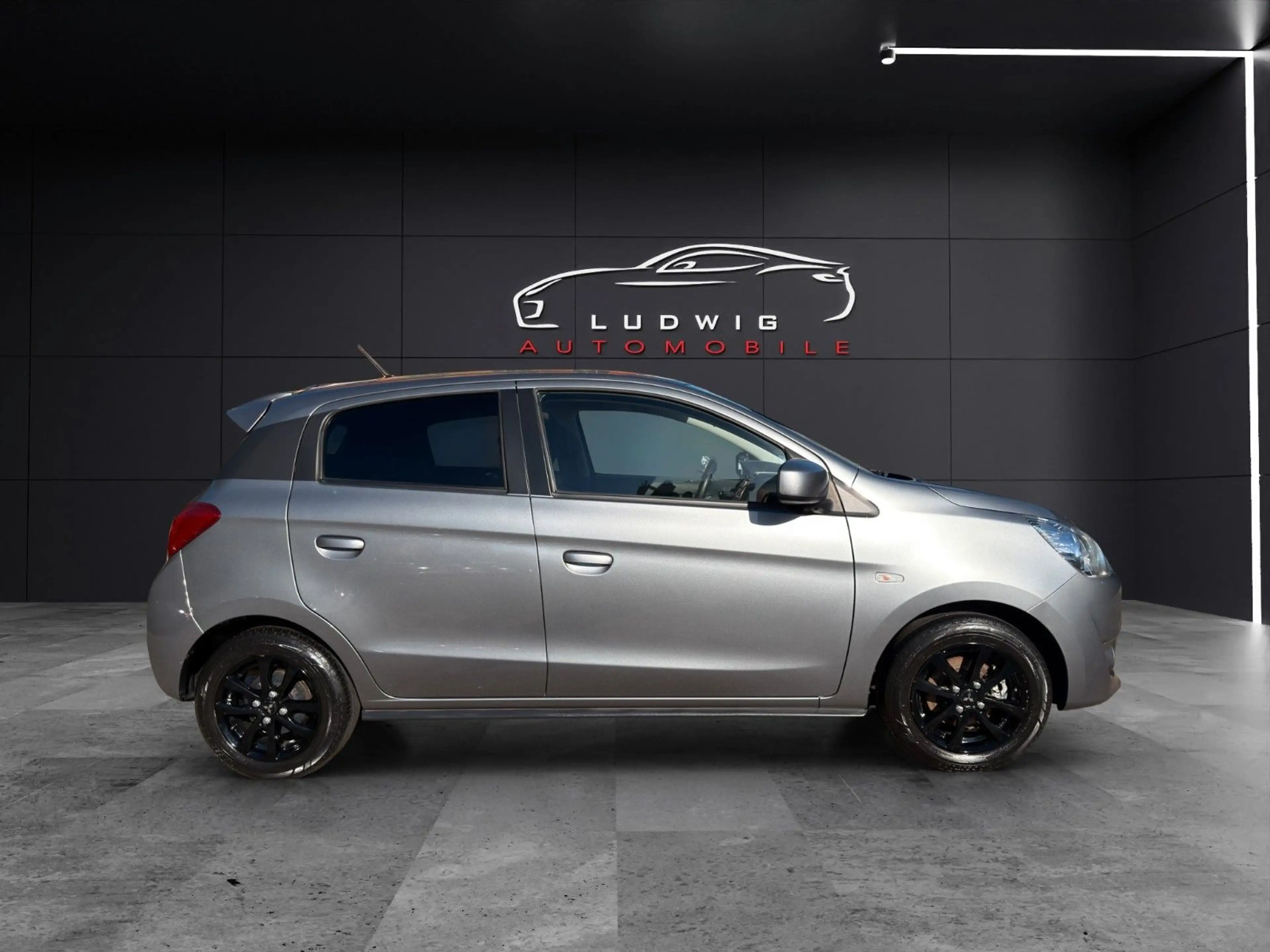 Mitsubishi Space Star Diamant Edition+ / TÜV NEU / GEPFLEGT — photo 8