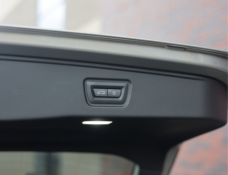 BMW 550 5-serie Touring 550e xDrive | M Performance - Trek — photo 29