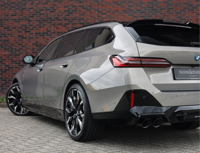 BMW 550 5-serie Touring 550e xDrive | M Performance - Trek — photo 8