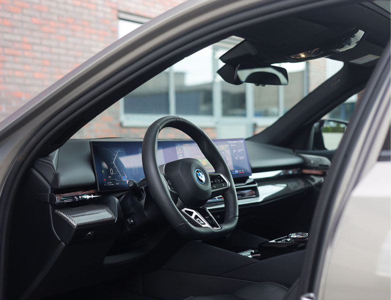 BMW 550 5-serie Touring 550e xDrive | M Performance - Trek — photo 38