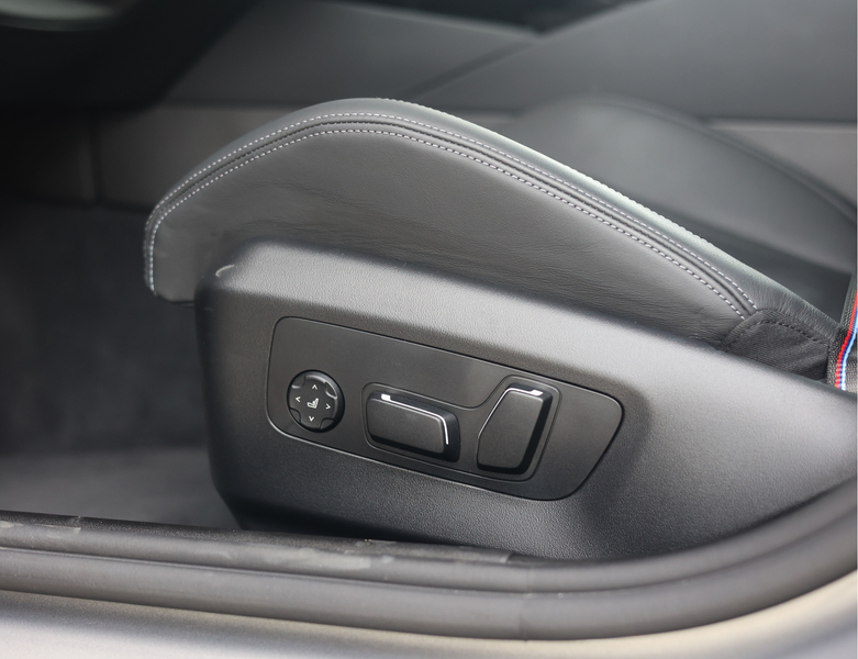 BMW 550 5-serie Touring 550e xDrive | M Performance - Trek — photo 32