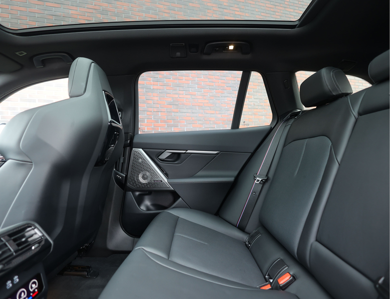 BMW 550 5-serie Touring 550e xDrive | M Performance - Trek — photo 37