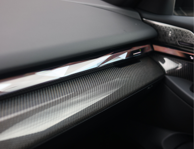 BMW 550 5-serie Touring 550e xDrive | M Performance - Trek — photo 45