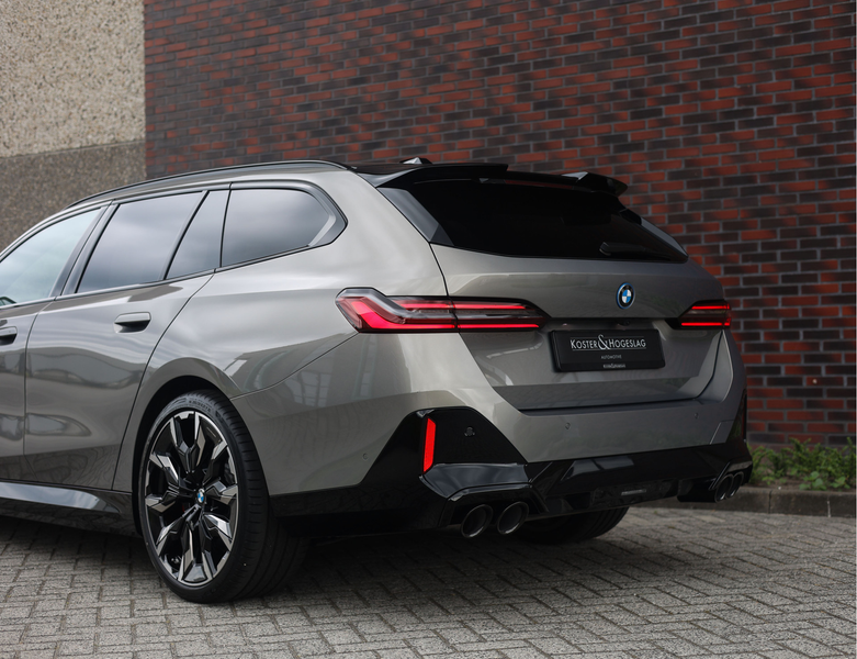 BMW 550 5-serie Touring 550e xDrive | M Performance - Trek — photo 24