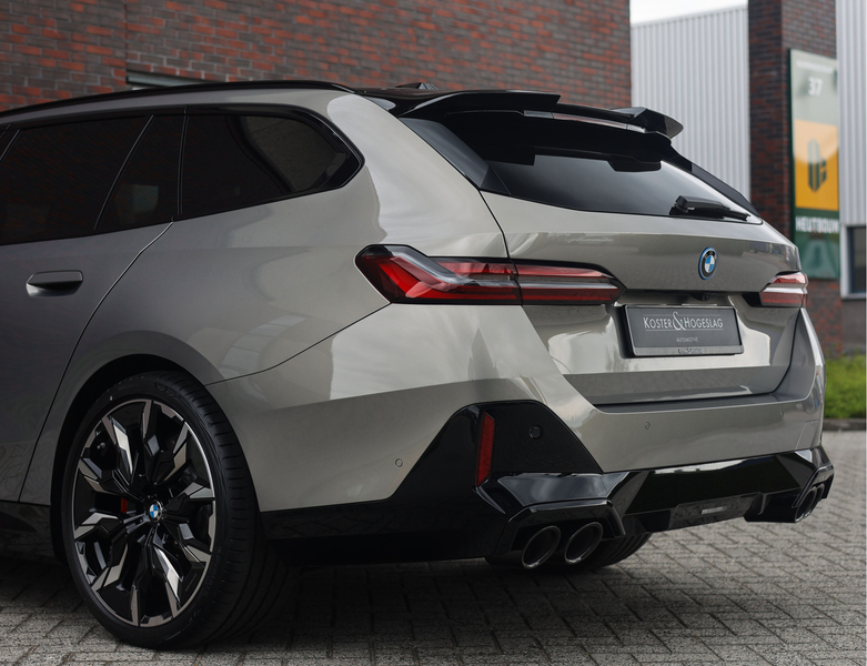 BMW 550 5-serie Touring 550e xDrive | M Performance - Trek — photo 12