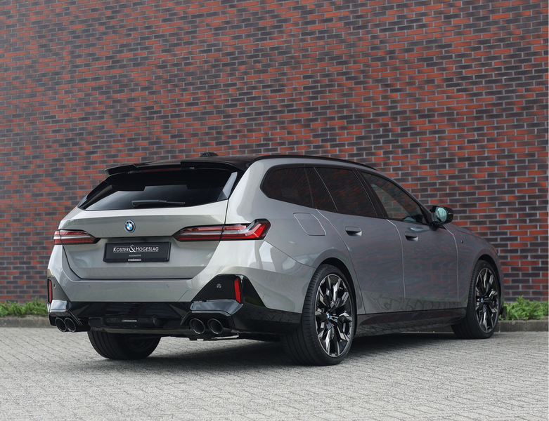 BMW 550 5-serie Touring 550e xDrive | M Performance - Trek — photo 19