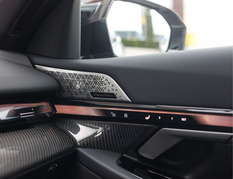 BMW 550 5-serie Touring 550e xDrive | M Performance - Trek — photo 47