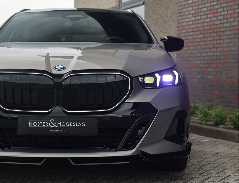 BMW 550 5-serie Touring 550e xDrive | M Performance - Trek — photo 14