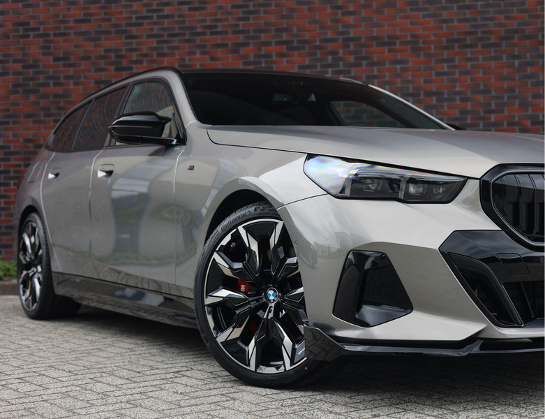 BMW 550 5-serie Touring 550e xDrive | M Performance - Trek — photo 6