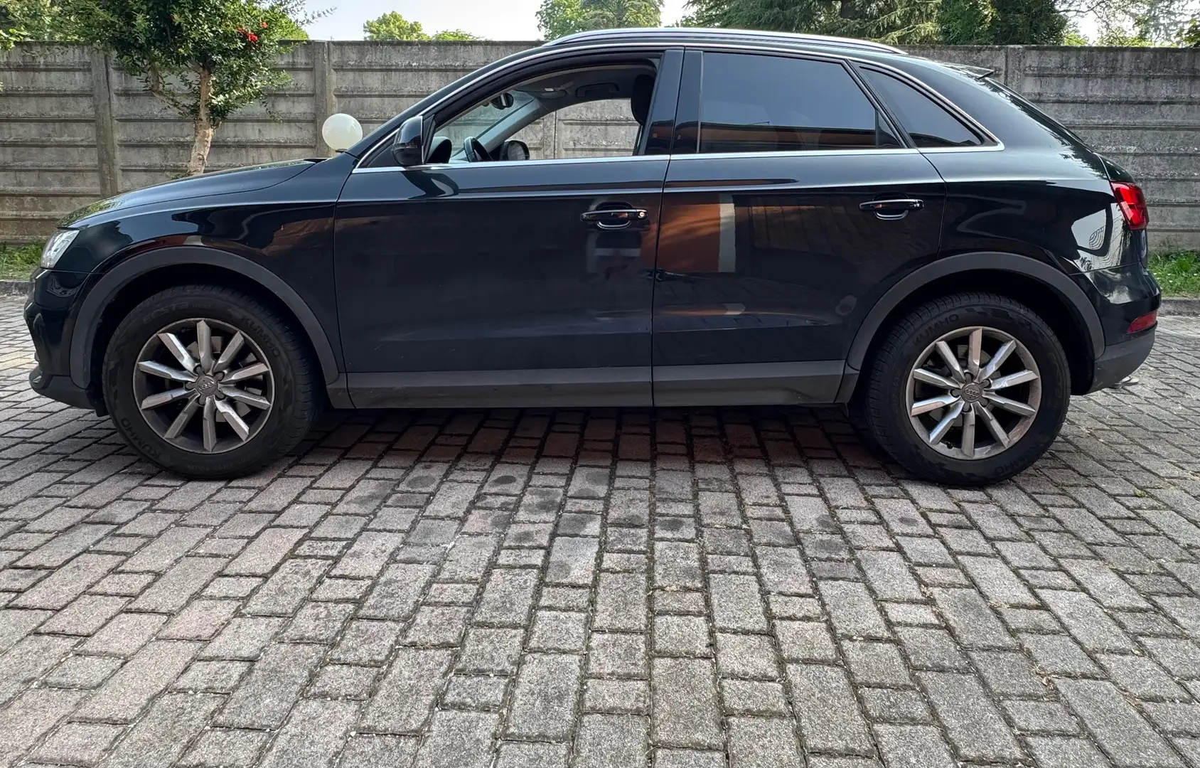 Audi Q3 tdi 4x4 Noir - 2