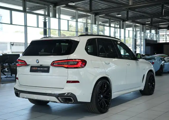 BMW X5 X5 M view 5