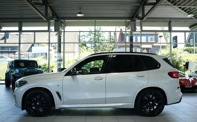 BMW X5 X5 M view 9