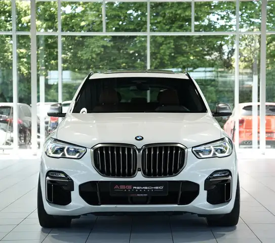 BMW X5 X5 M view 4
