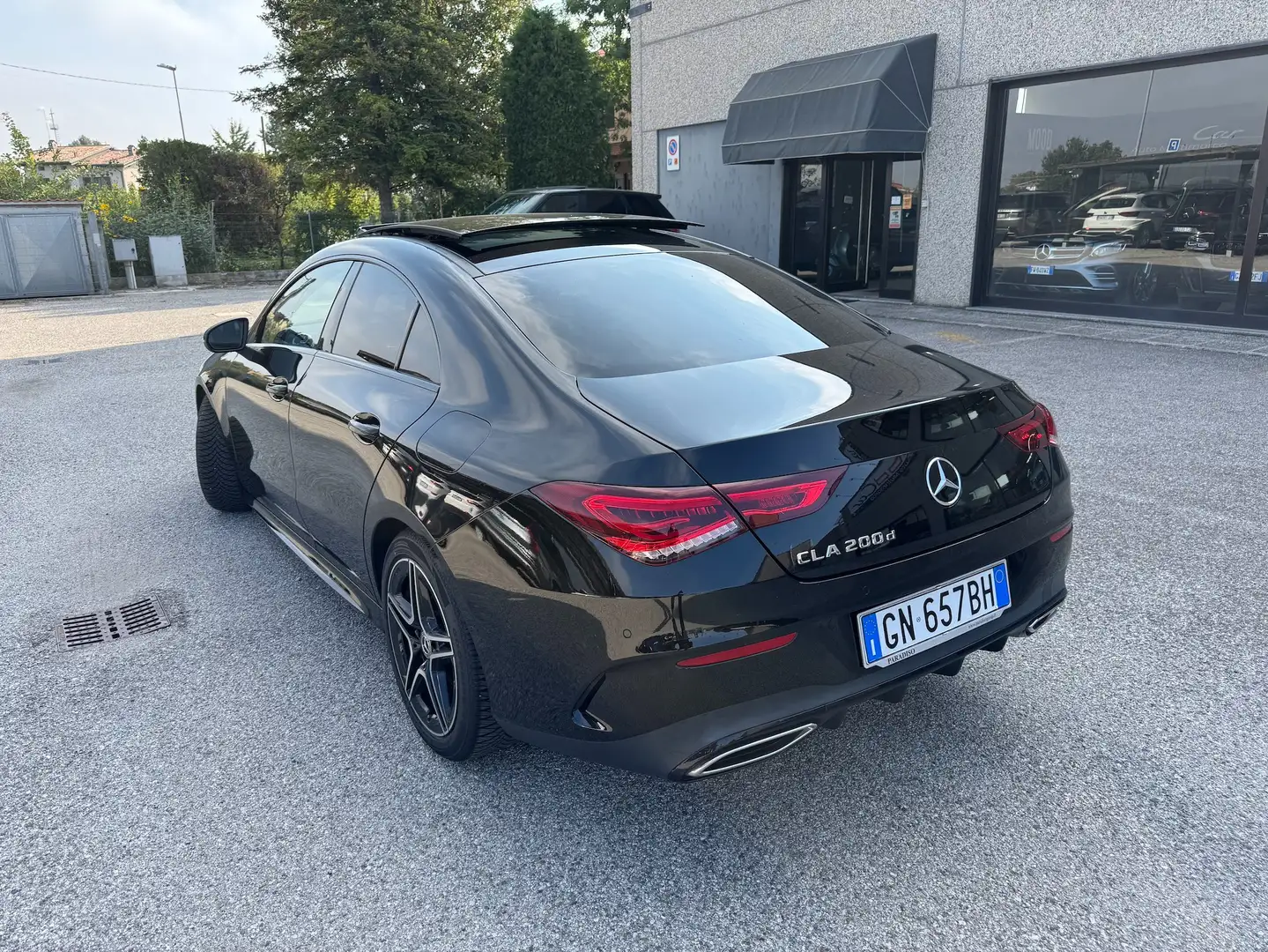 Mercedes-Benz CLA 200 2.0 d 150 CV Premium auto TETTO GAR. MERCEDES Nero - 2