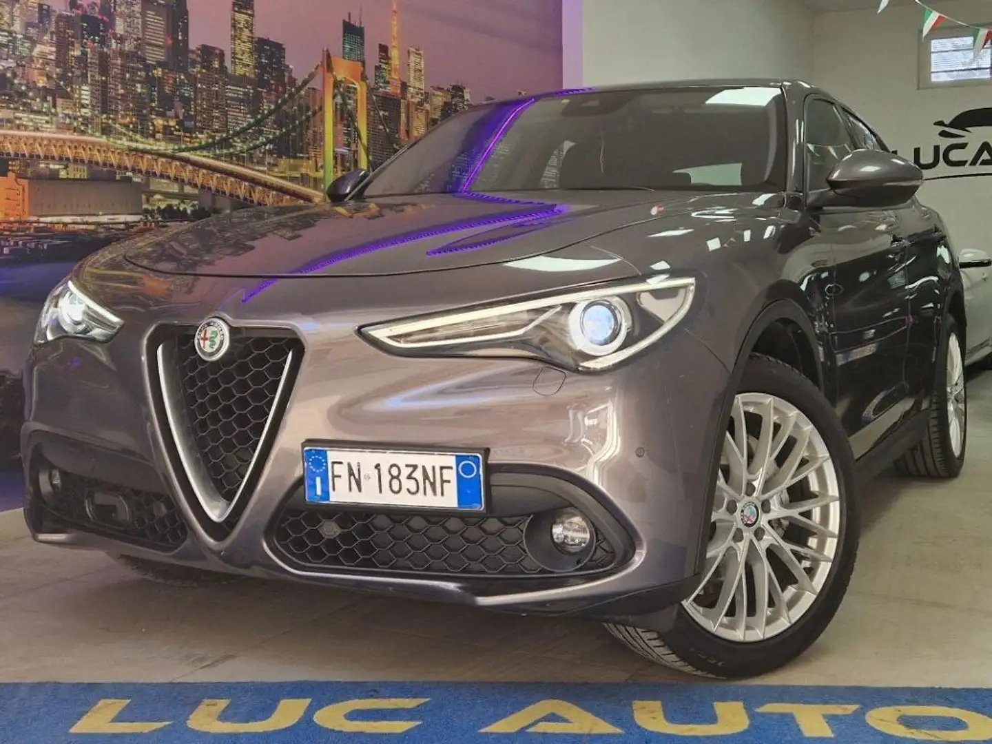 Alfa Romeo Stelvio Stelvio 2017 2.2 t Executive Q4 210cv auto Gris - 1