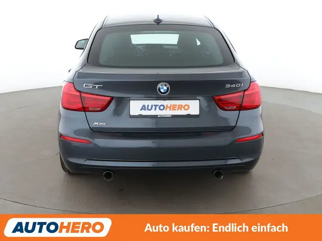 BMW 3 Series view 5