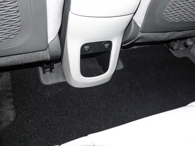 Hyundai Ioniq 5 view 12