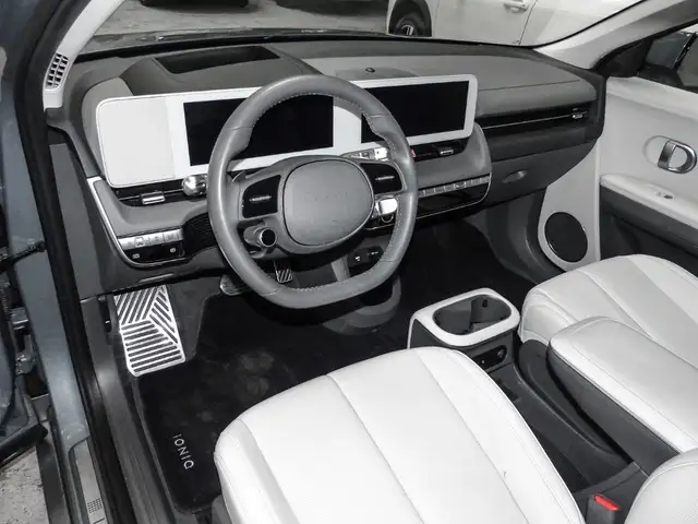 Hyundai Ioniq 5 view 5