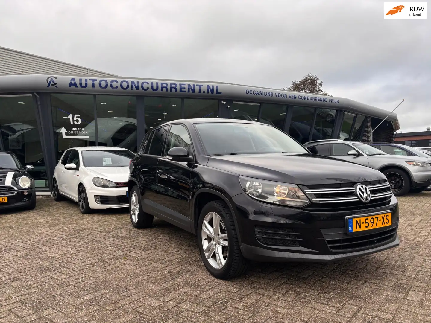Volkswagen Tiguan 2.0 TSI Sport&Style 4Motion, Stoelverw. Nieuwe APK Noir - 1
