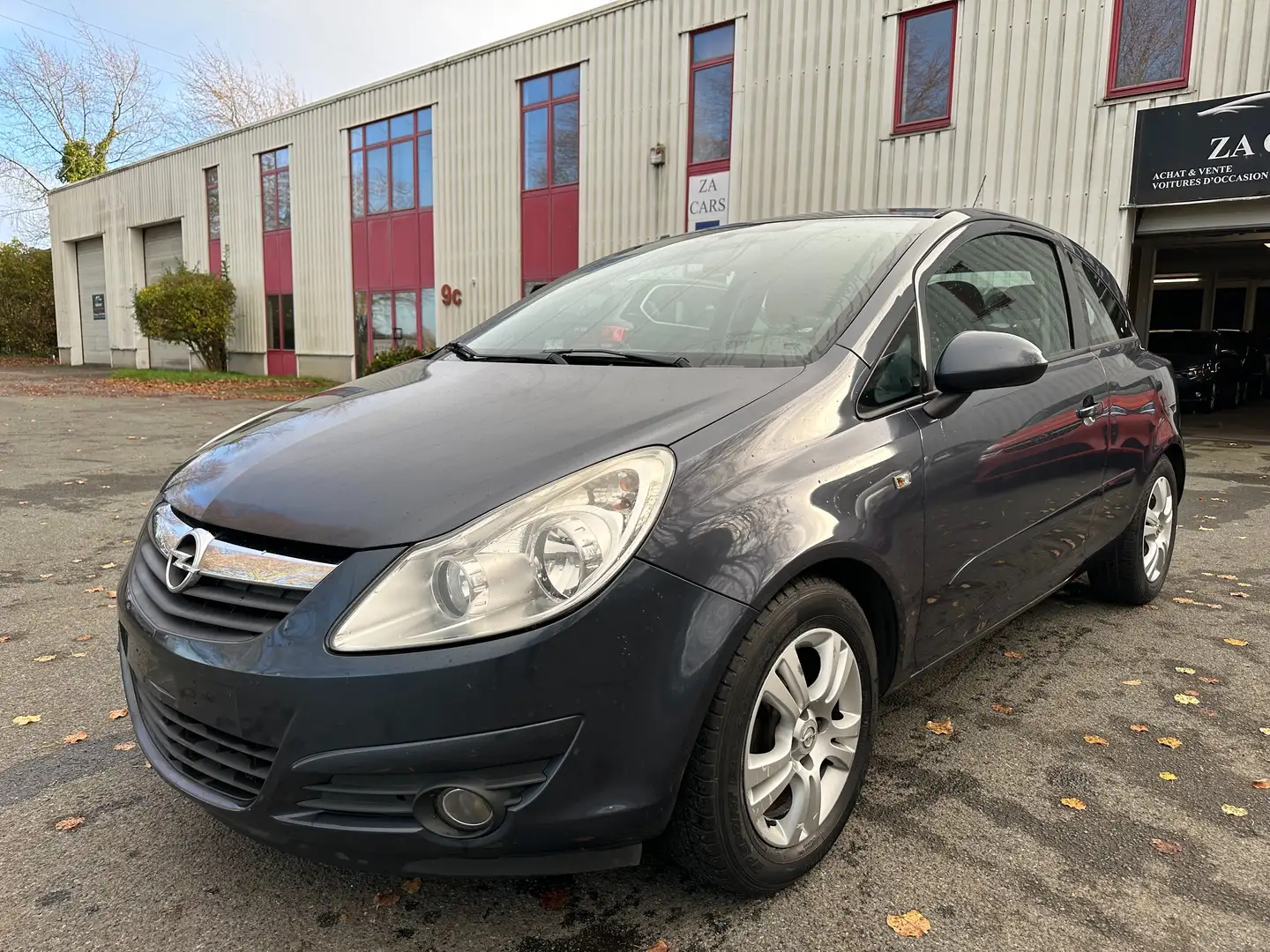 Opel Corsa 1.2i Enjoy Blauw - 1