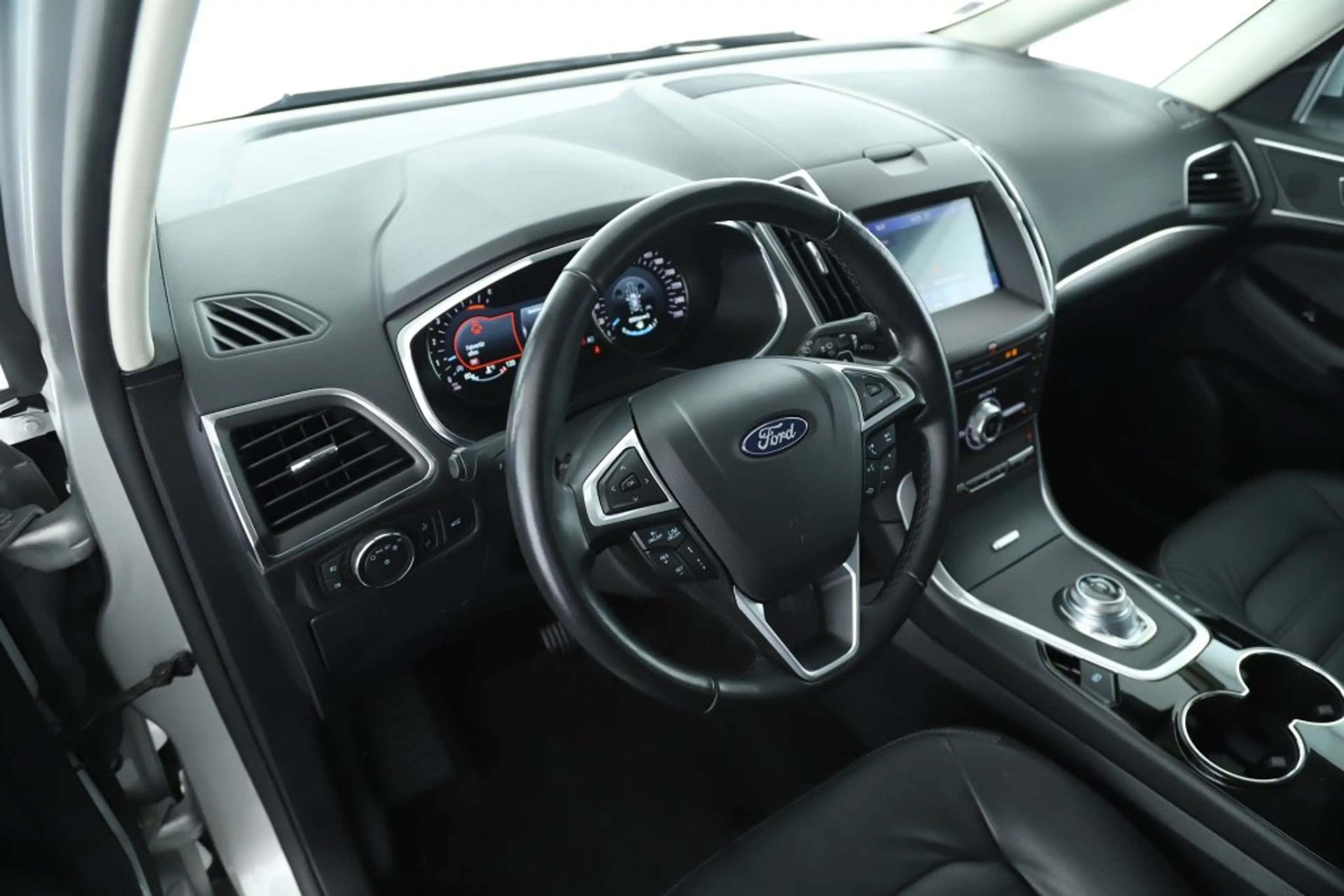 Ford Galaxy 2.0 EcoBlue Autom 7-SITZE TITANIUM LEDER NAVI AHV LED — photo 9