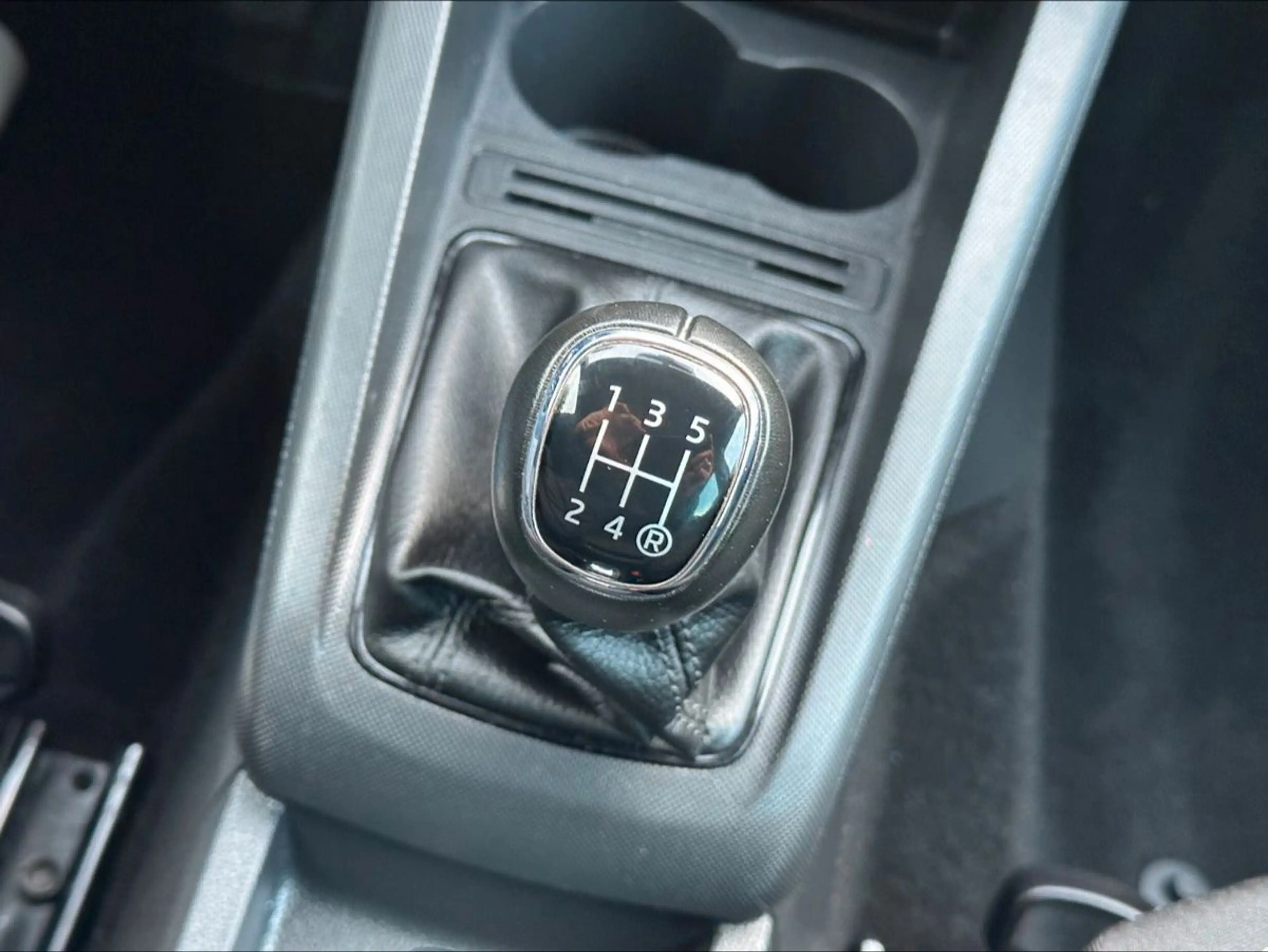 Skoda Fabia Combi Clever SHZ PDC TEMPOMAT — photo 18